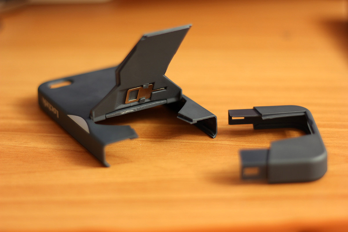 Чехлол Loctek для iPhone 4 и 4S. Чехлол Loctek для iPhone 4 и 4S.