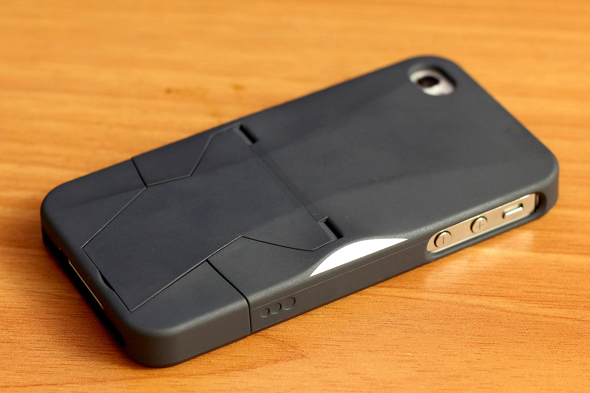 Чехлол Loctek для iPhone 4 и 4S. Чехлол Loctek для iPhone 4 и 4S.